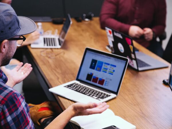 The Crucial Role of Graphic Designers in Shaping the Online Casino Experience
